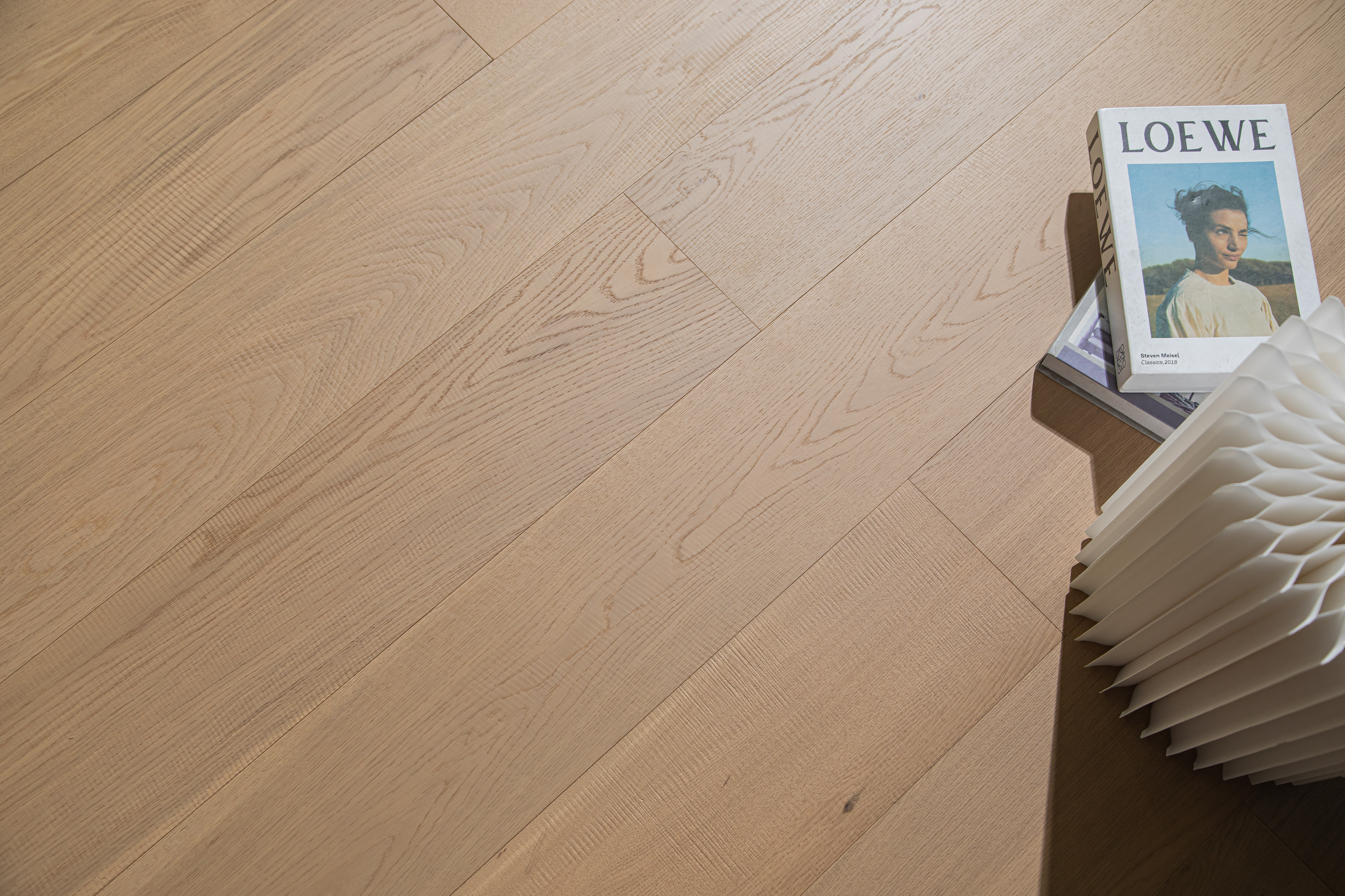 遇薦悅動丨大師純手工，每片地板都是限量藝術(shù)品